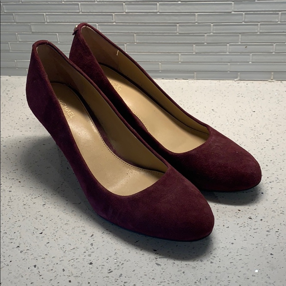 Michael Kors Pump - Plum, Size 7.5, 2 inch heel